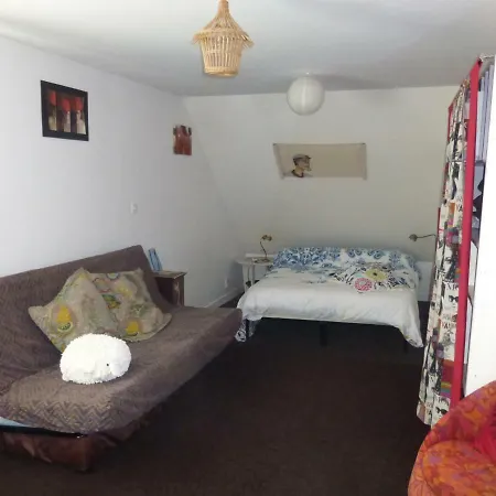 La Maison De Barbara Pansiyon Effiat